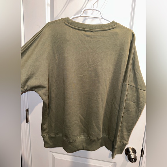 Social Distancing Pullover Size Medium - Picture 6 of 6